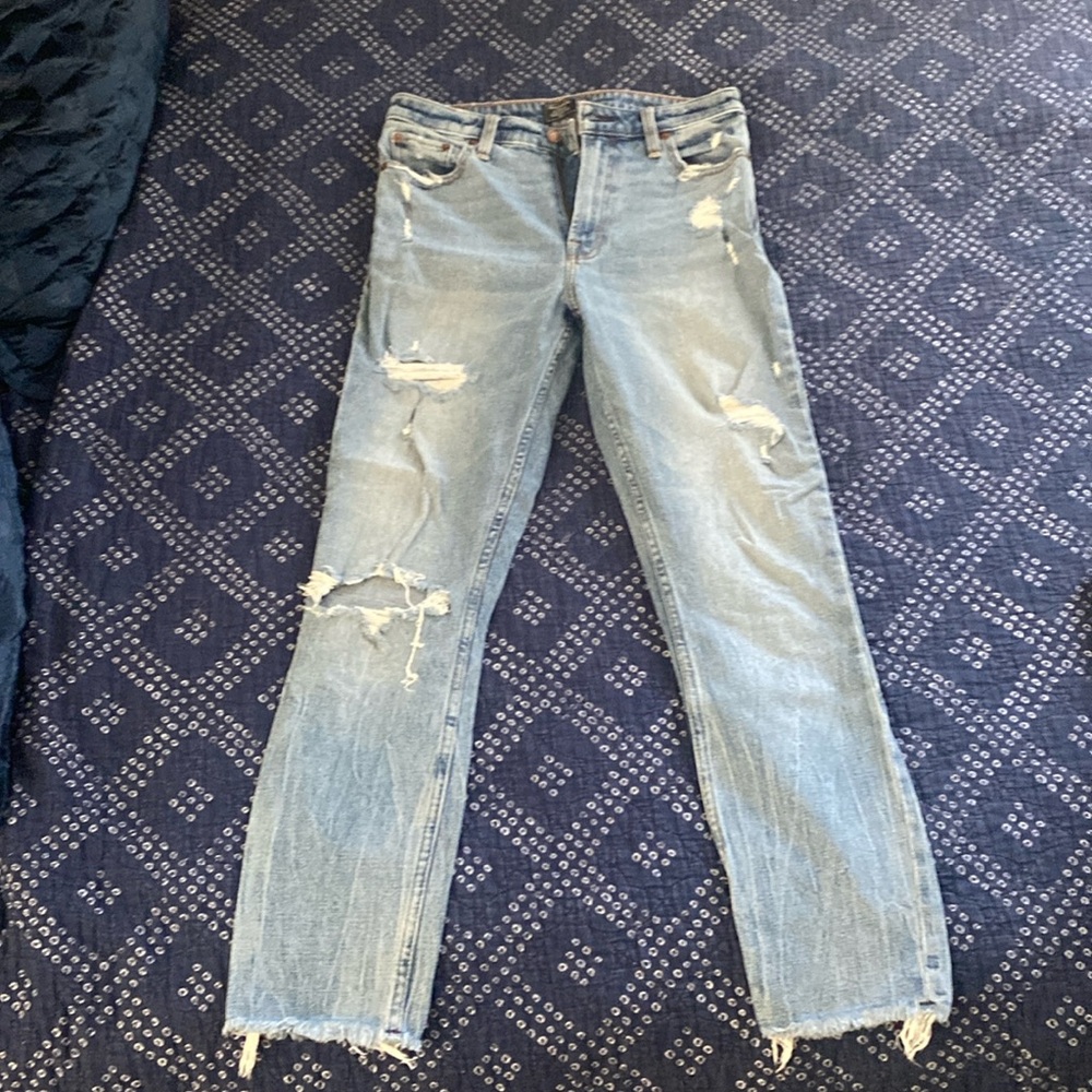 A&F Simone high rise slim jeans. Great condition!